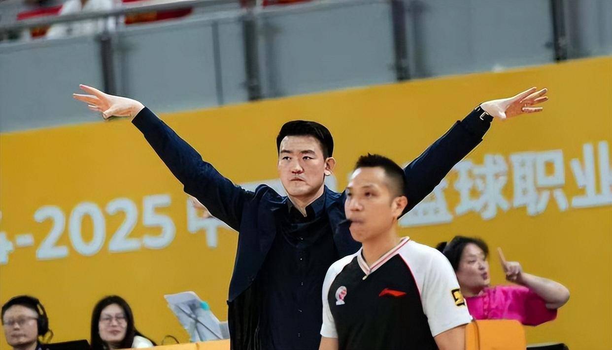 WTT冠军赛转会风云:国际米兰盯上锋线强援,孙铭徽或成交易筹码的简单介绍